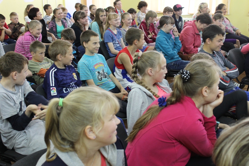 Дети на встрече с Летнего лагеря при МАОУ Белоевская СОШ
