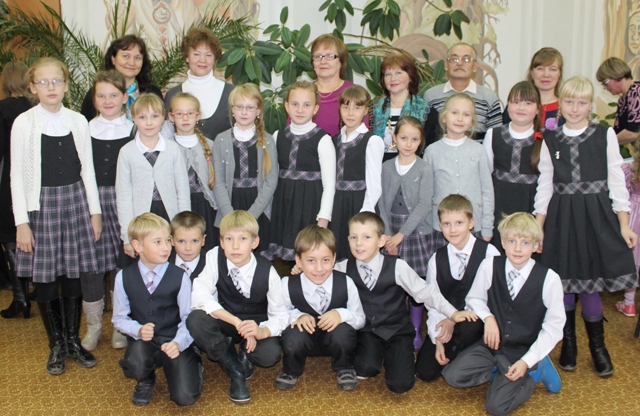 Участники проекта и 3 б класс гимназии №3 г. Кудымкара